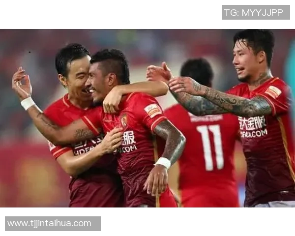 中超热刺惊险逆转那不勒斯四比三引发转会热议全场沸腾