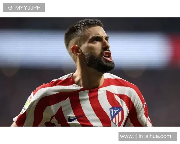 国王杯激战AC米兰险胜利物浦神奇扑救引发全场沸腾与转会传闻